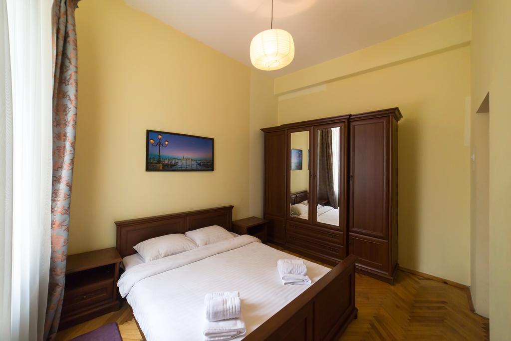 Cozy Apartment In Centre Of Kiev Exteriör bild