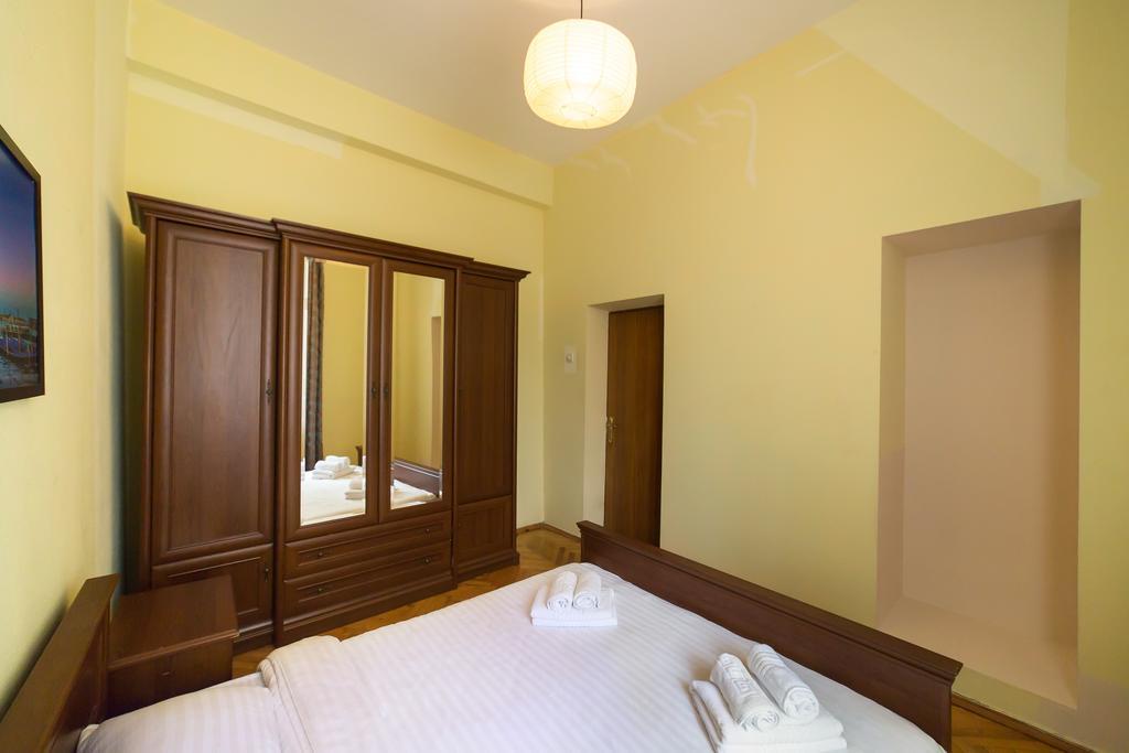 Cozy Apartment In Centre Of Kiev Exteriör bild